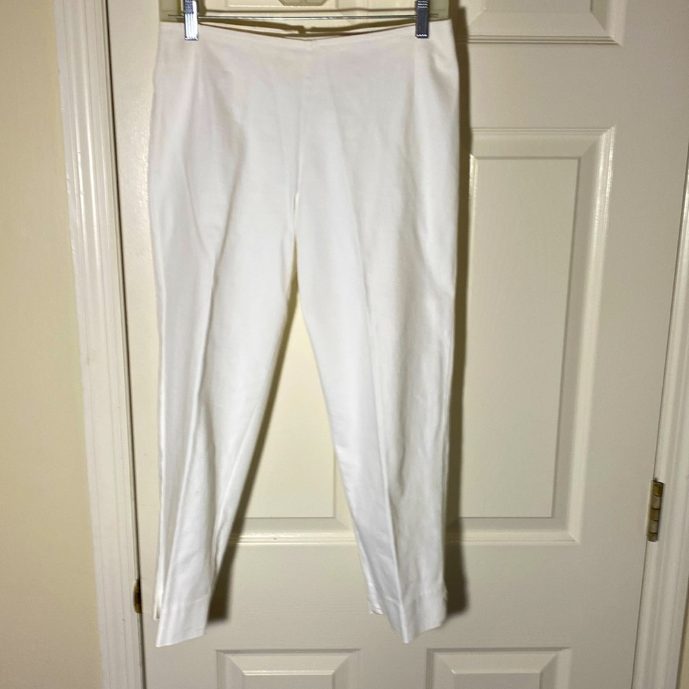 🛍️Govango size 8 cropped white pants. Hardly worn💝